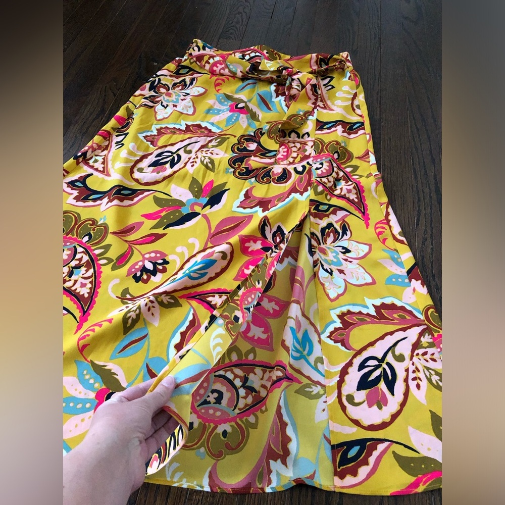 *NWOT* LOFT Women’s M Mustard Yellow Floral Paisley Tie Waist Slit Maxi Skirt - Picture 6 of 13